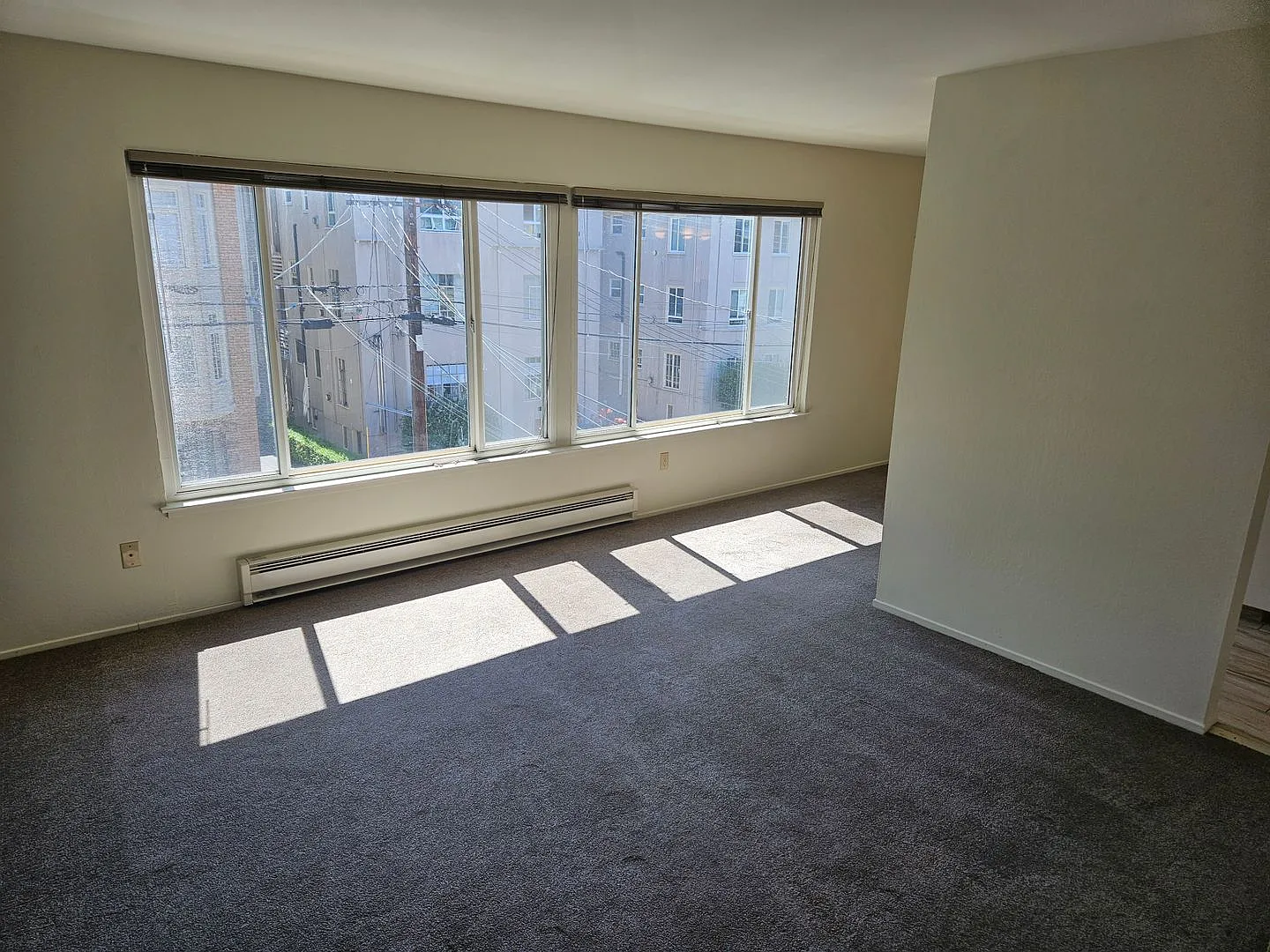 443 Lee St — Photo 3