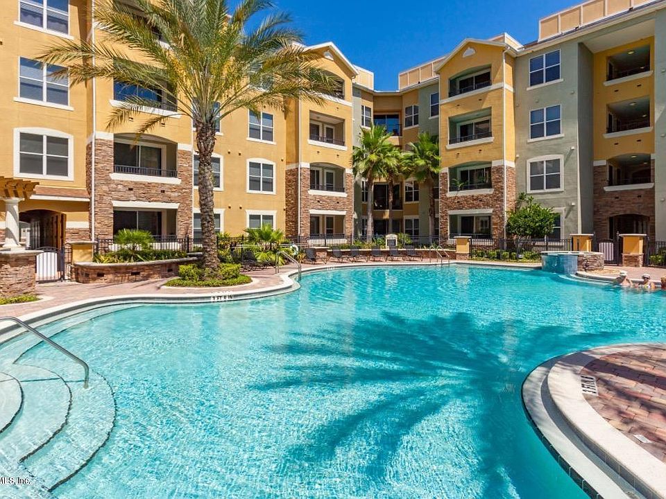 1st image of 8539 GATE Parkway #424