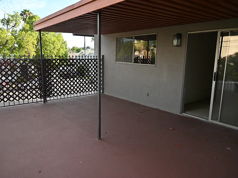 378 Molino Ave #4 — Photo 13