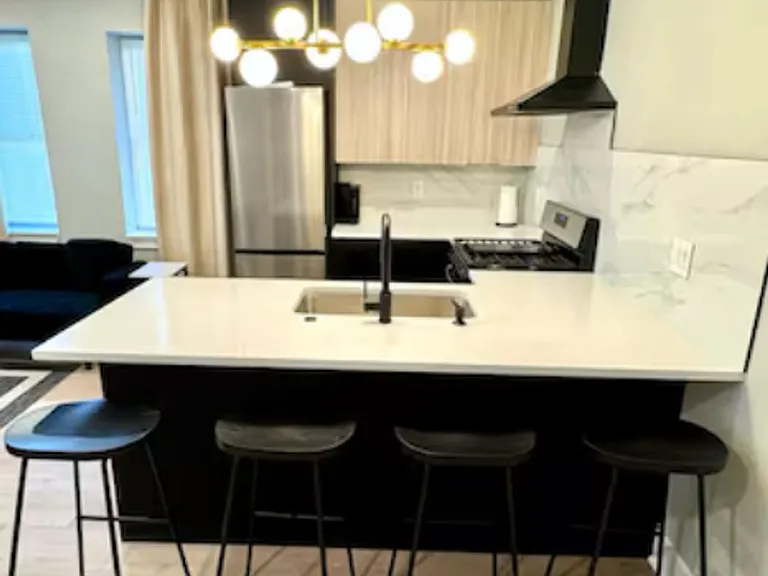 108-110 S Lincoln Pl — Photo 27