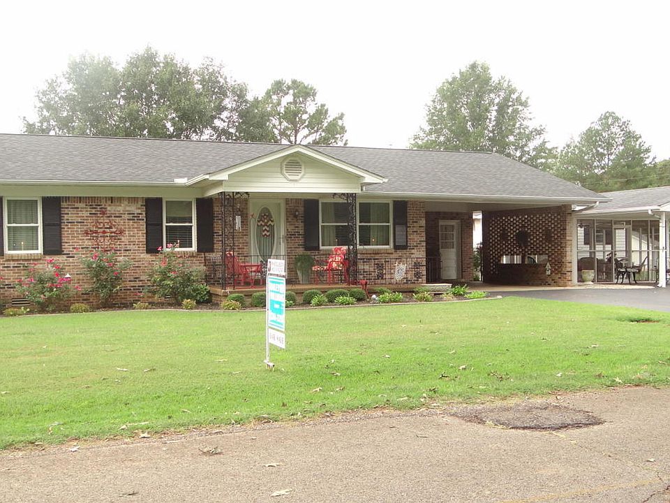 1st image of 121 Tammy Dr