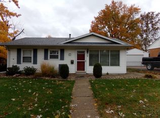 61 Medial Dr, Decatur, IL 62521