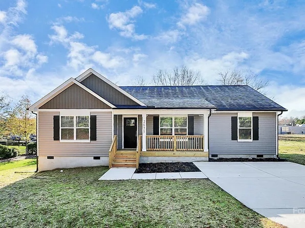3525 33rd Street Dr NE, Hickory, NC 28601