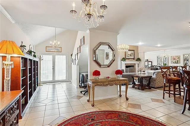 4605 N Turnbull Dr — Photo 3