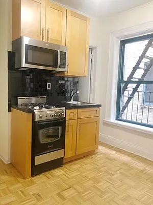 Rented by City Connections Realty | media 18