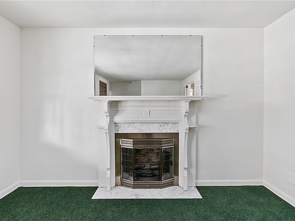 5th image of 5215 Woodland Dr