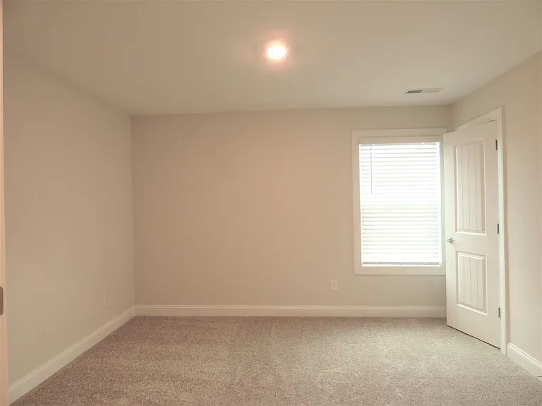 110 Tavern Trl — Photo 26