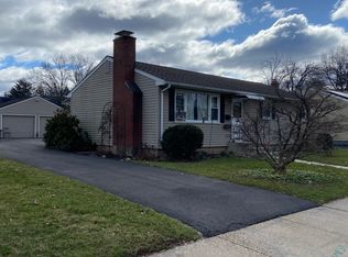 692 Hillside Ave, Hartford, CT 06106