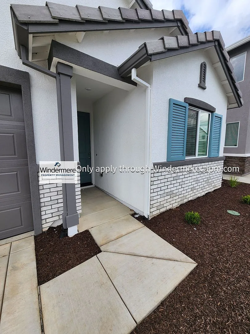 Building Photo - 8403 Sinesky Way