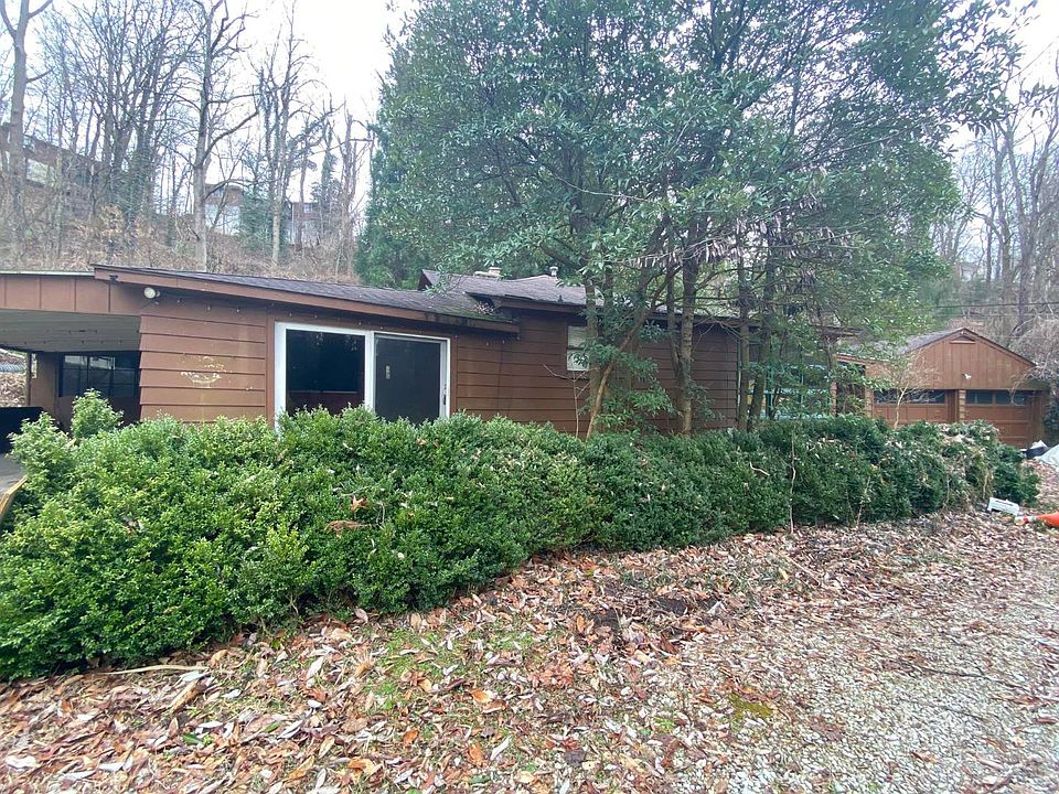 1st image of 950 Gordon Dr