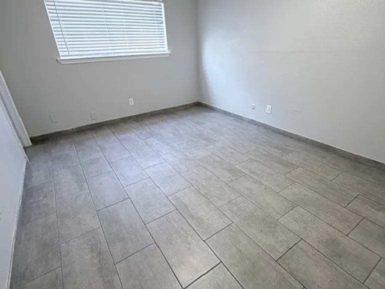 Stoneriver Apartments — Photo 20