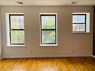 Rented by R New York