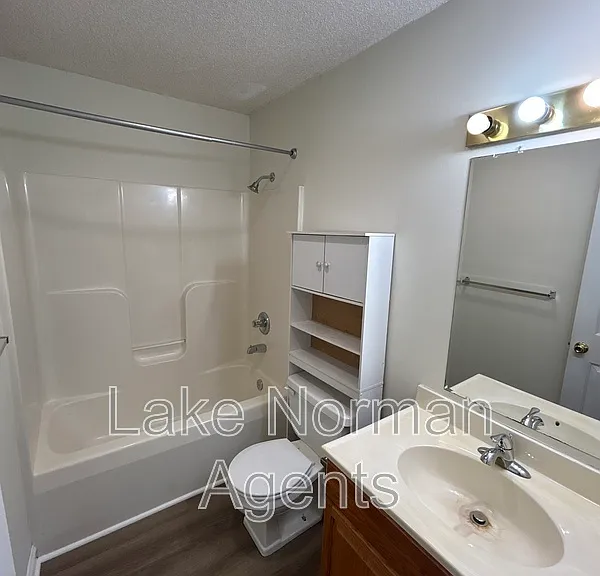 4709 Grassy Creek Rd — Photo 7