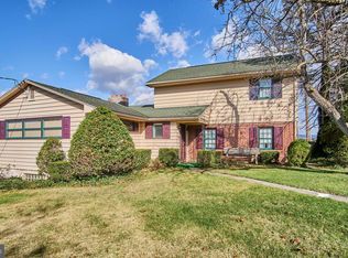 1 School House Rd, Newville, PA 17241