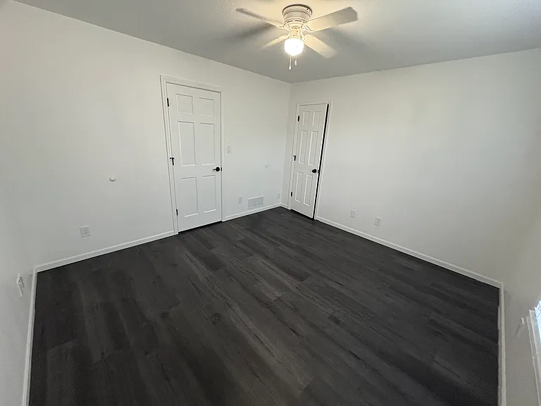 4521 Park 10 Ct — Photo 15