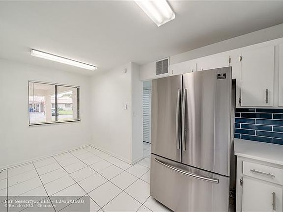 5th image of 337 Lakeside Ct
