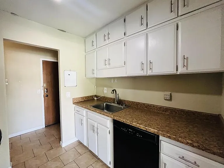 710 E 200 S #2E — Photo 11