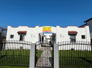 903 E 80th St, Los Angeles, CA 90001