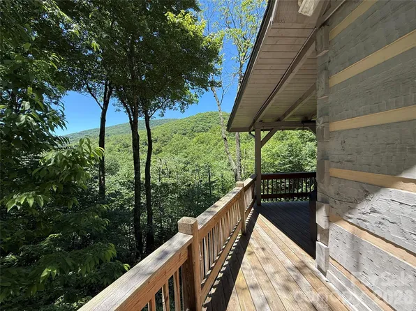 311 Copper Spur Rd, Maggie Valley, NC 28751