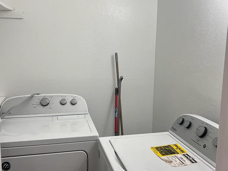 200 S Betty Ln — Photo 8