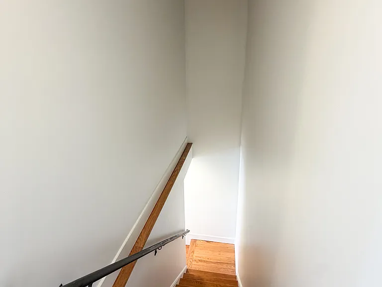 1722 Main St #2 — Photo 4