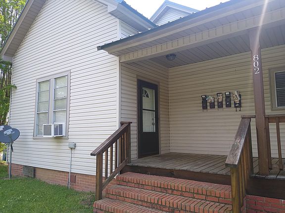 2nd image of 802 N Franklin St #B