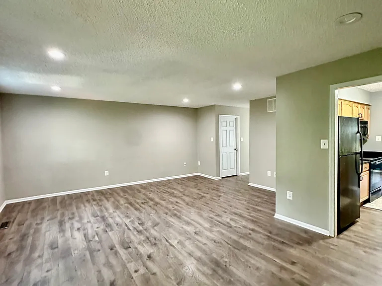 3070 Tecumseh Ct — Photo 9