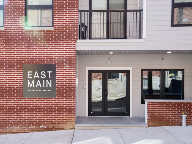 East Main Manayunk Apartments — Photo 53