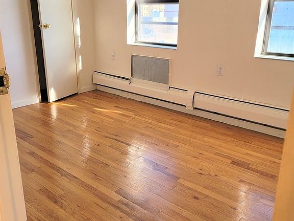 2nd image of 28-14 31st St #5F