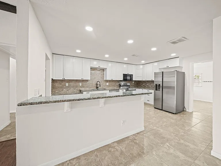 6711 Pickett Dr — Photo 7