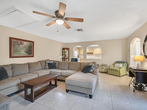 1315 Peppertree Trl APT D, Fort Pierce, FL 34950 | MLS #RX-10980253 ...