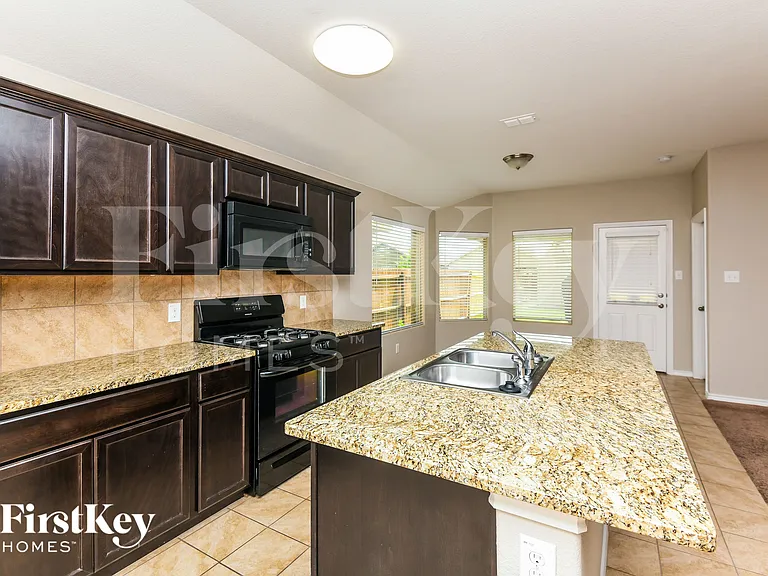 5152 Grayson Ridge Dr — Photo 5