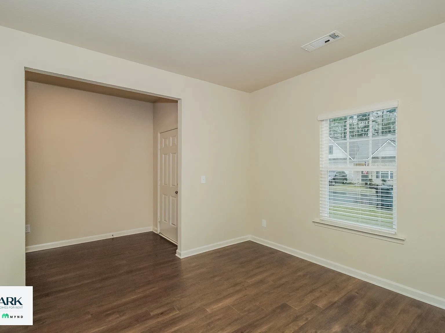 3 bed, 2.0 bath, 1648 sqft, $2,019 — Photo 4