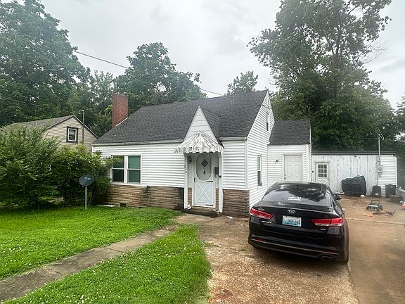 2nd image of 723 W Lockridge St