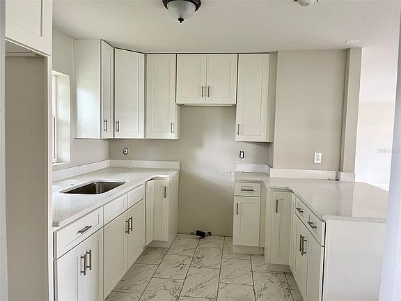 5th image of 2874 Dudley Dr