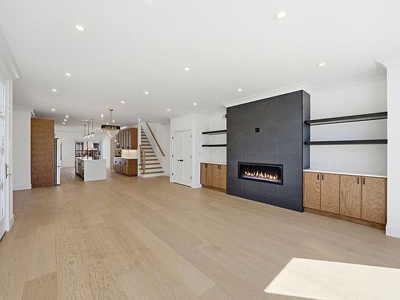 5th image of 211 E Harriet Ave #A