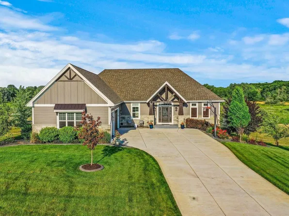 W256N9482 Sennott COURT, Colgate, WI 53017