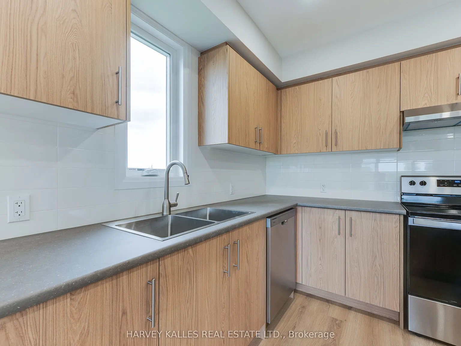 2 bed, $3,200 — Photo 4