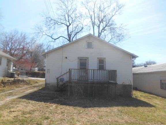 5th image of 10212 E Kentucky Ave