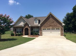 35 Greenbriar Ln, Springville, AL 35146