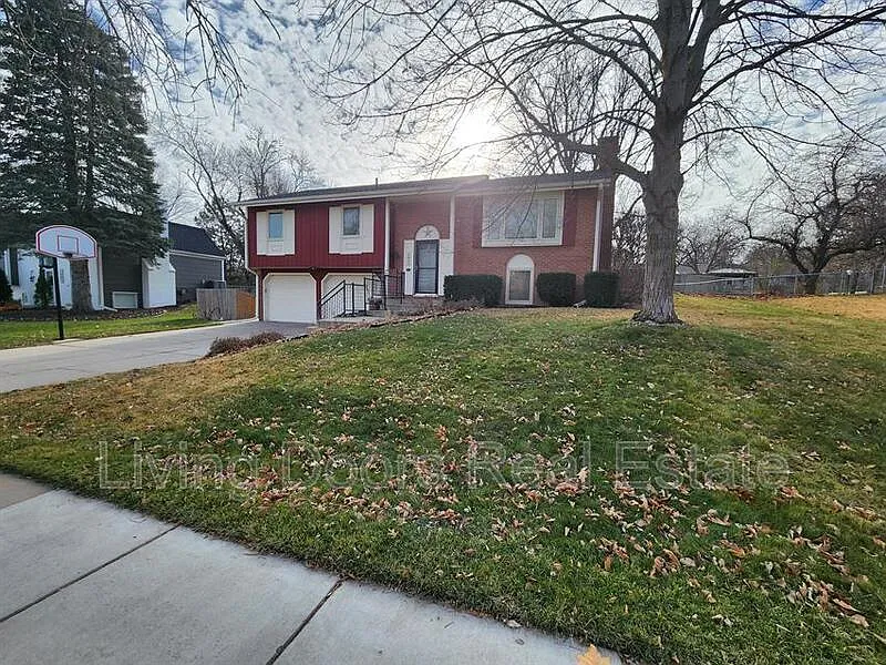 3 bed, 2.0 bath, 1794 sqft, $1,995 — Photo 3
