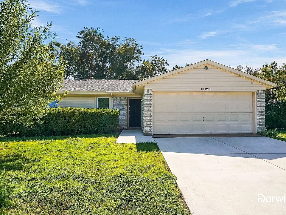 10129 Peppertree Ln