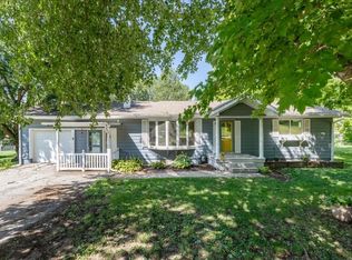 260 Parkwood Dr, Council Bluffs, IA 51503