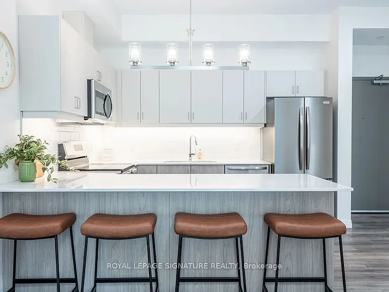 98 Moore St #MODEL — Photo 2