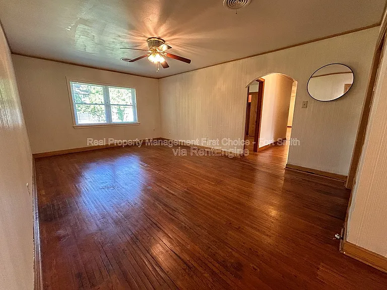 1306 S 41st St — Photo 4