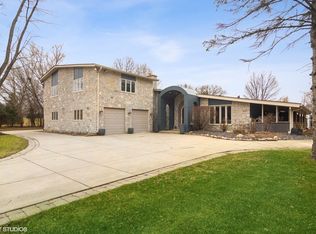 2568 Union Ct, Long Grove, IL 60047