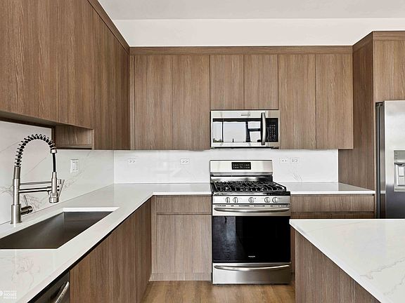 3rd image of 3650 W Belmont Ave #203