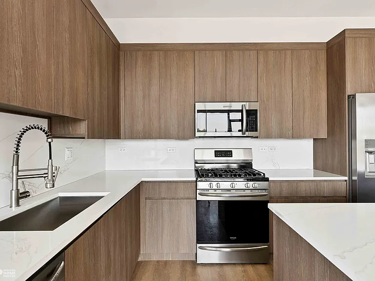 3207 N Lawndale Ave #203 — Photo 3