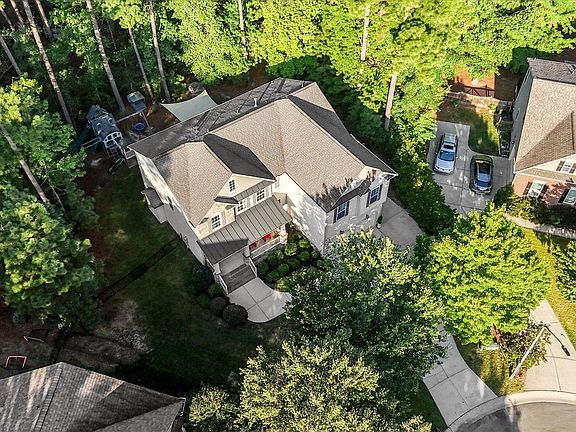 3rd image of 203 Musket Ln