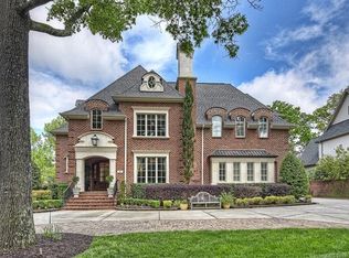 828 Huntington Park Dr, Charlotte, NC 28211